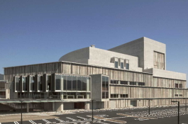 上田市交流文化施設